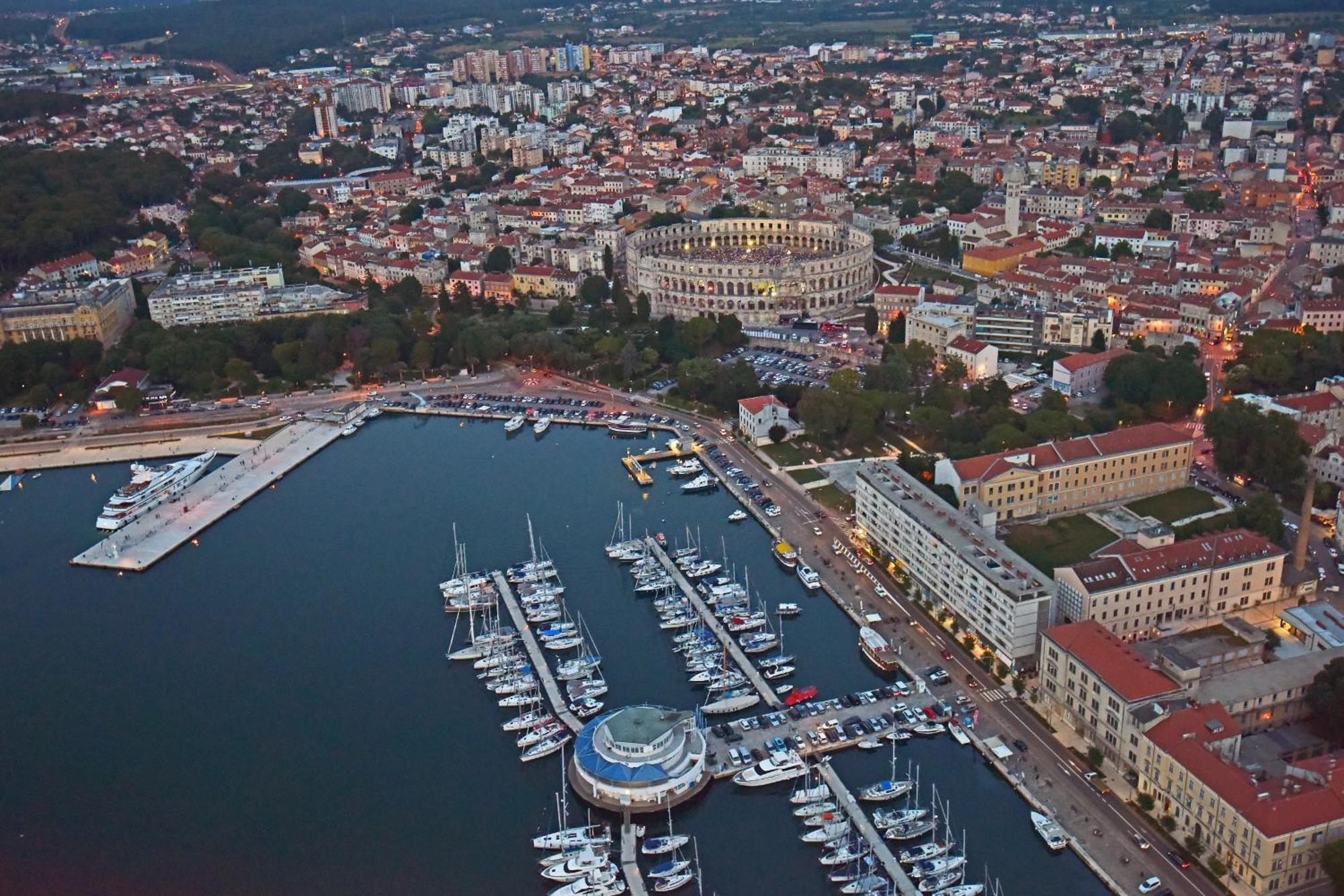Kaiserwald Пула Екстер'єр фото
